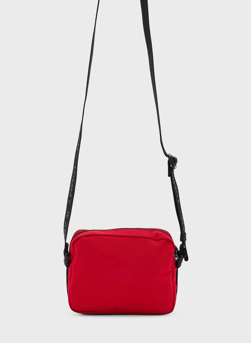 TOMMY JEANS Essential Daily Crossbody Bag