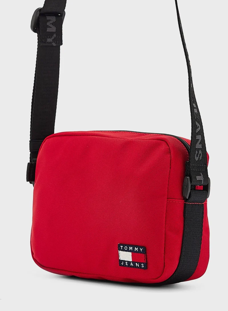 TOMMY JEANS Essential Daily Crossbody Bag