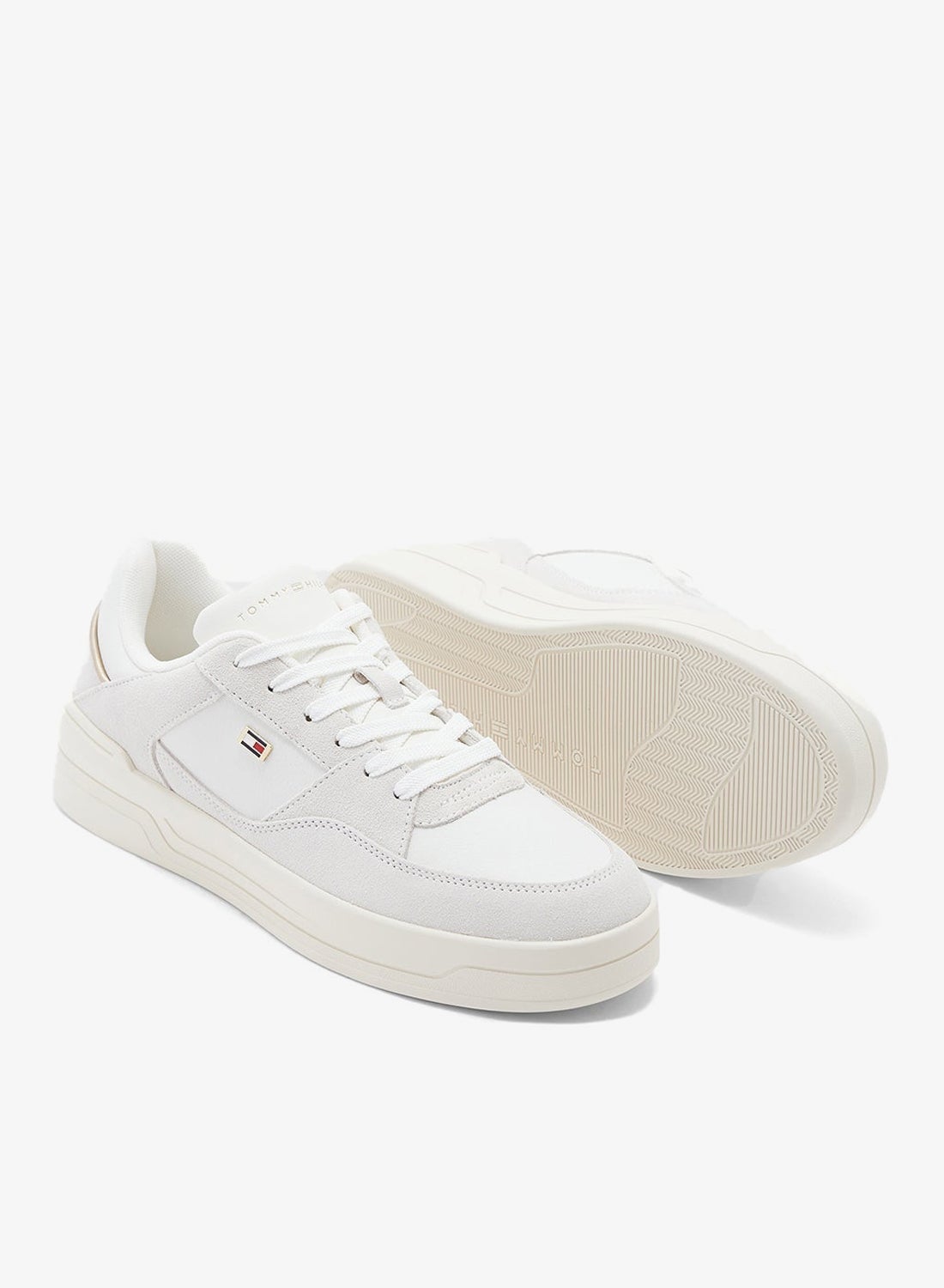 سنيكرز سلة أساسي