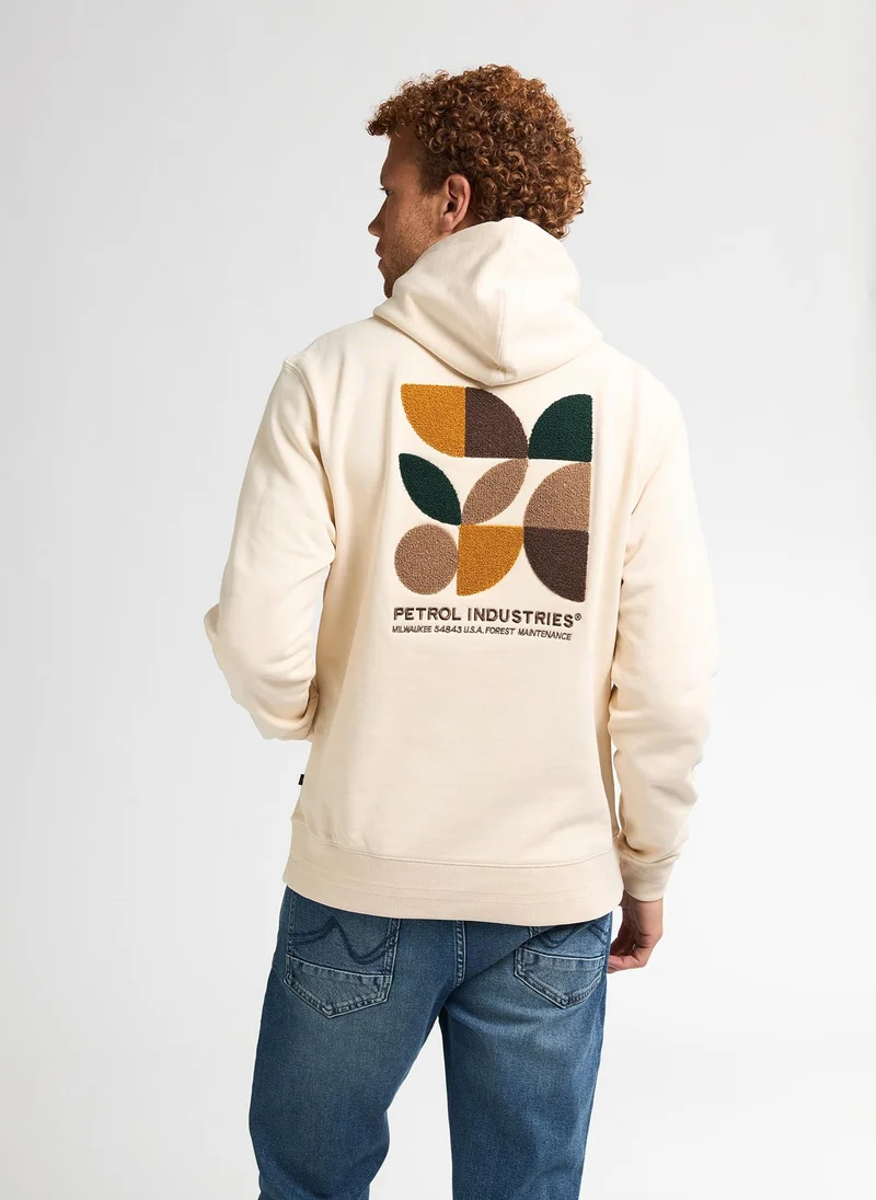 بترول اندستريز كنزة رجالية بغطاء رأس وطبعة