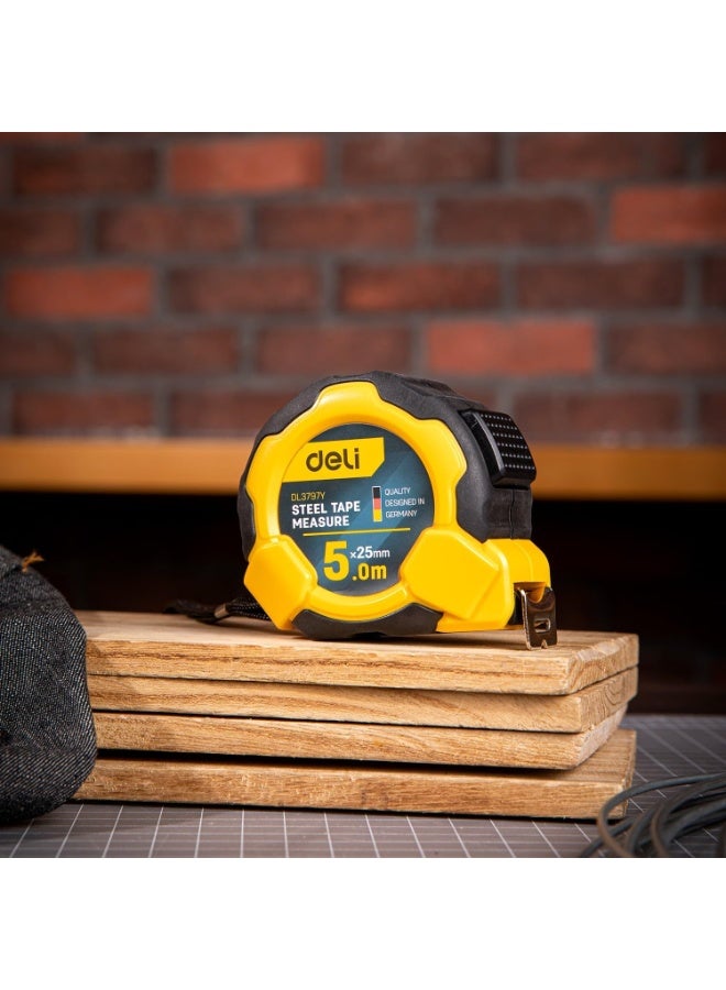 Deli DL3797Y Self-Locking Measuring Tape 5m x 25mm - Wide Blade Professional Tape Measure with Automatic Lock - Durable ABS Case - Image 4