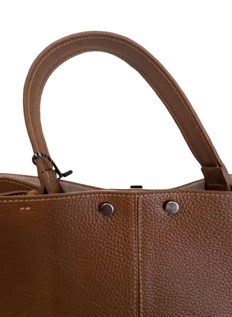 Lightweight Genuine Calf Leather Woman's Brown Handbag, Made In Italy  - Image 3