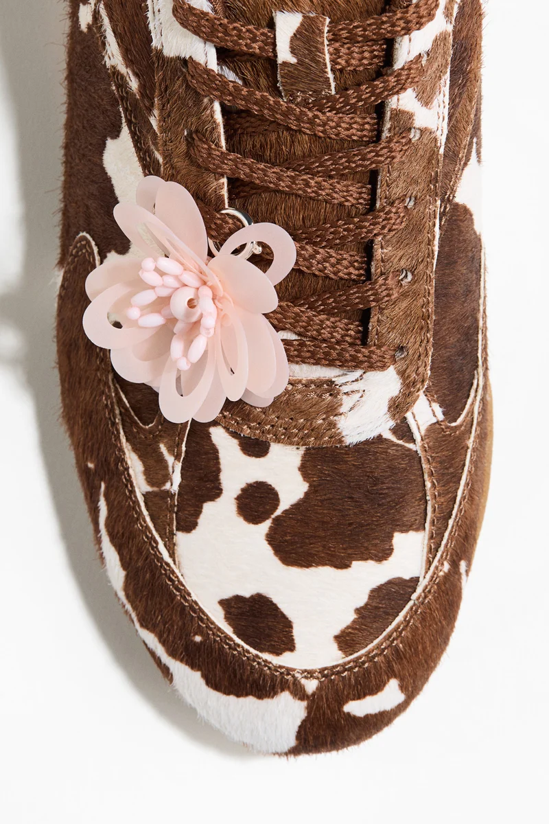 H&M  2-pack flower shoe charms for Women | Best Price UAE