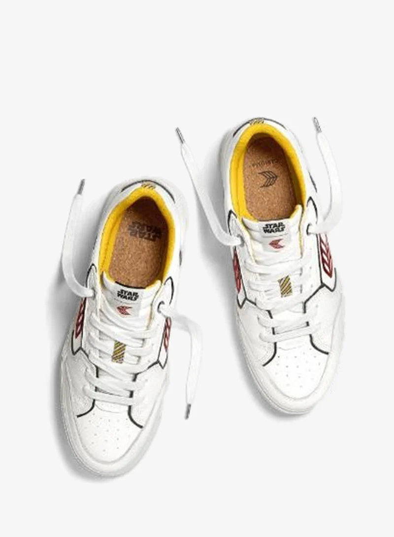 كاريوما سنيكرز ستار وورز فاللي جلد أبيض بشعار طيار مقاتل أحمر