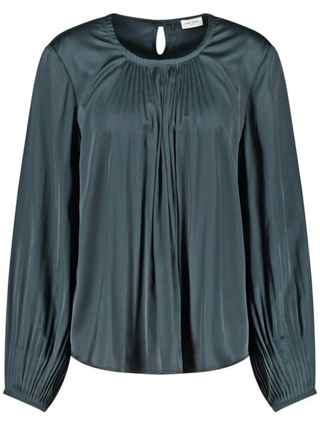 Flowing pleated blouse