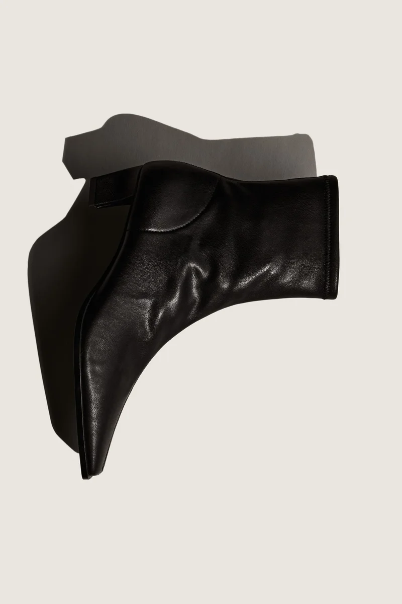 اتش اند ام Pointed Ankle Boots