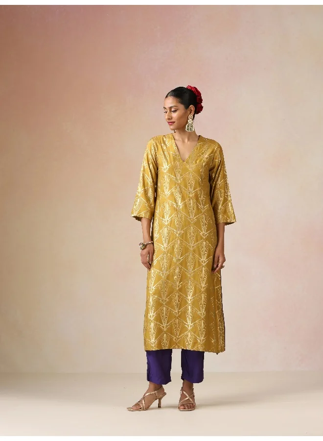 trueBrowns trueBrowns Mustard Gold Foil Print Muslin Silk Straight High-Slit Kurta Set