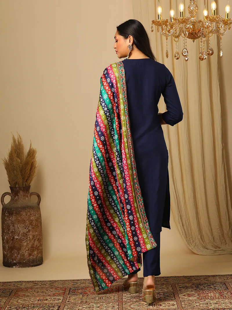 globus Women Floral Embroidered Regular Thread Work Kurta With Trousers & With Dupatta