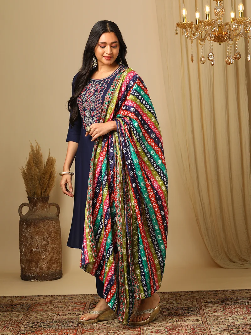globus Women Floral Embroidered Regular Thread Work Kurta With Trousers & With Dupatta