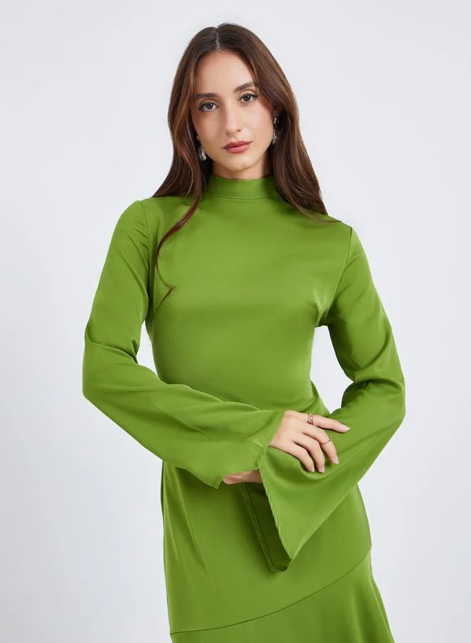 Take Two Women Green Bell Sleeve Mermaid Hem Maxi Dress
