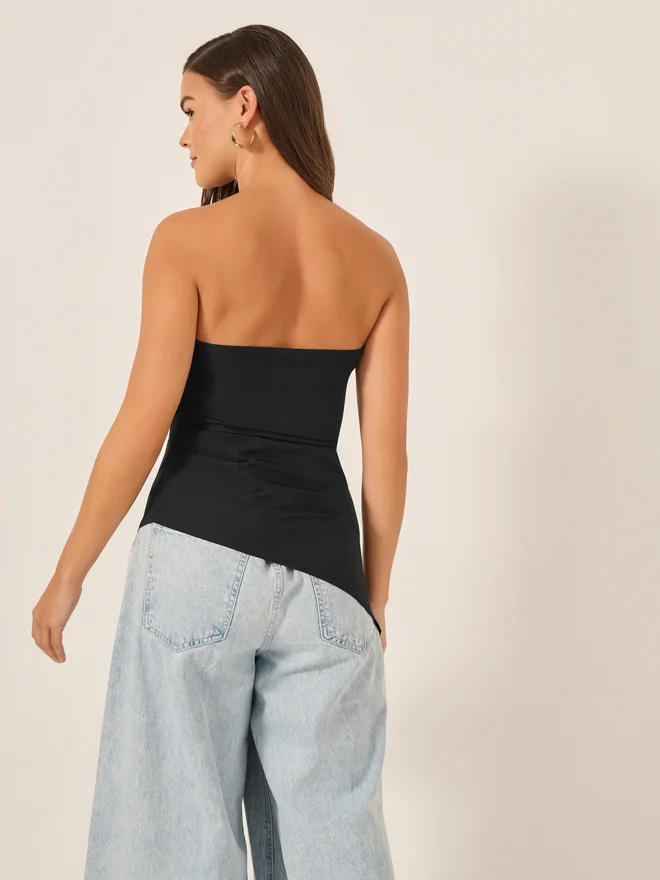 Styli Styli Bandeau Neck Asymmetric Hem Top