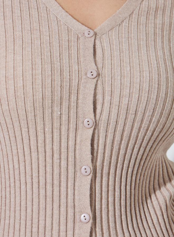Styli Khaki Ribbed Button Down Cardigan - Image 3