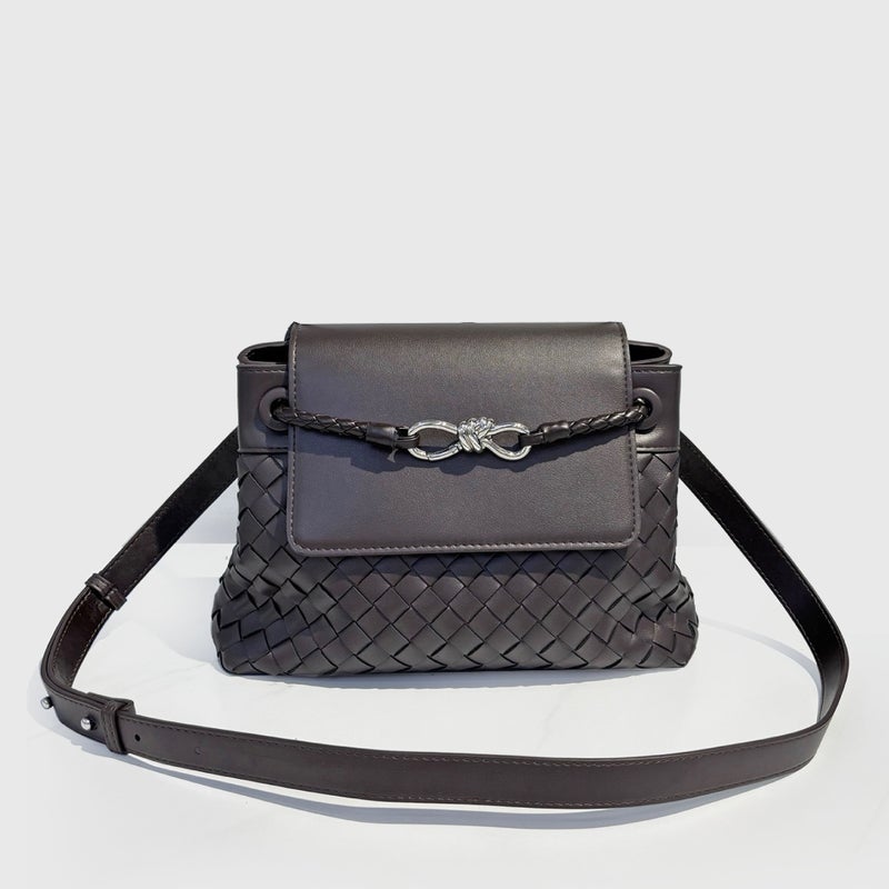 New Andiamo Woven Bag Trendy Unisex Large Bag With Figure-Eight Bow Silver Buckle Flap Single Shoulder Crossbody Bag - Image 2