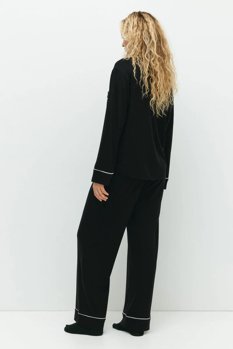H&M MAMA Piping-detail pyjamas