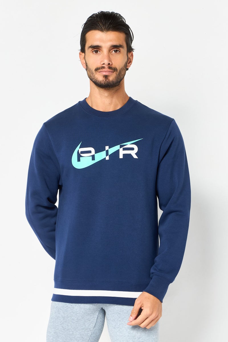 Nike سويت شيرت رياضي للرجال بأكمام طويلة مناسب للخارج، أزرق داكن - Image 1