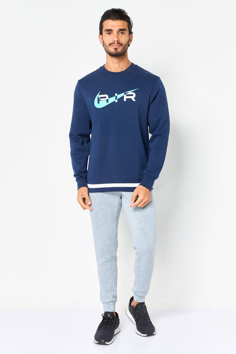 Nike سويت شيرت رياضي للرجال بأكمام طويلة مناسب للخارج، أزرق داكن - Image 4