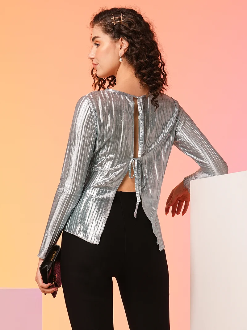 globus Women Silver-Toned Styled Back Sheen Top