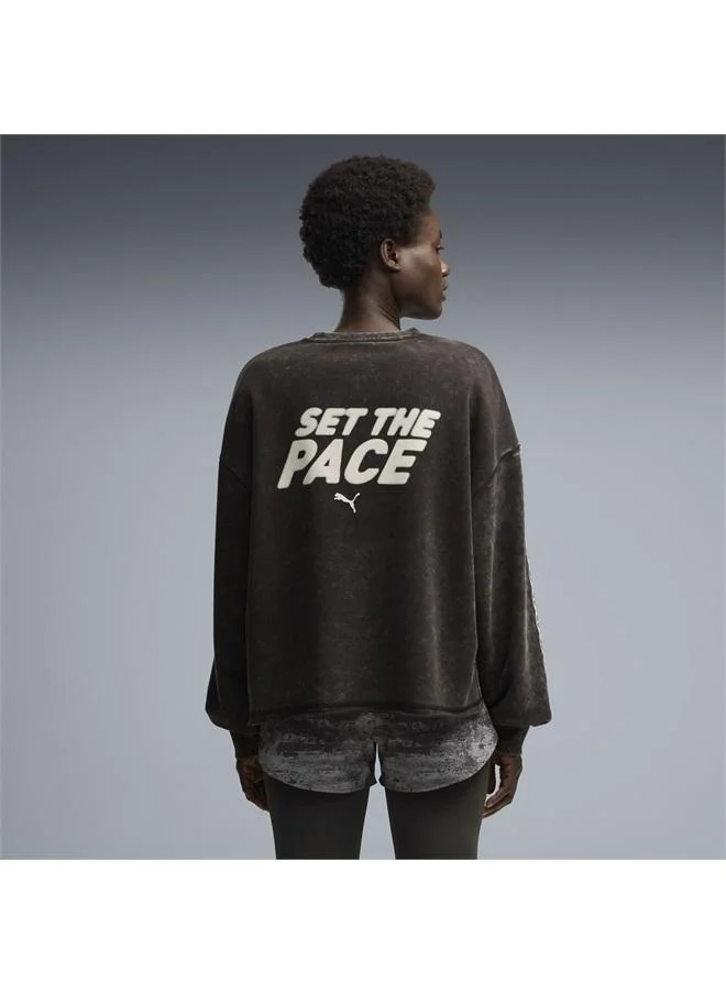 بوما سويت شيرت Run Culture Collective بقصة فضفاضة مزين برسومات جرافيك للنساء