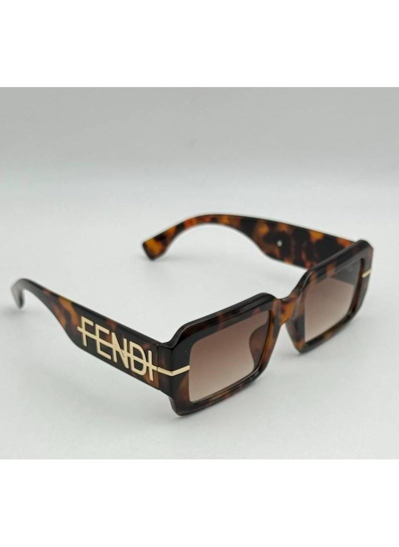 Fendi - Women's sunglasses to protect from the sun's rays - Image 1