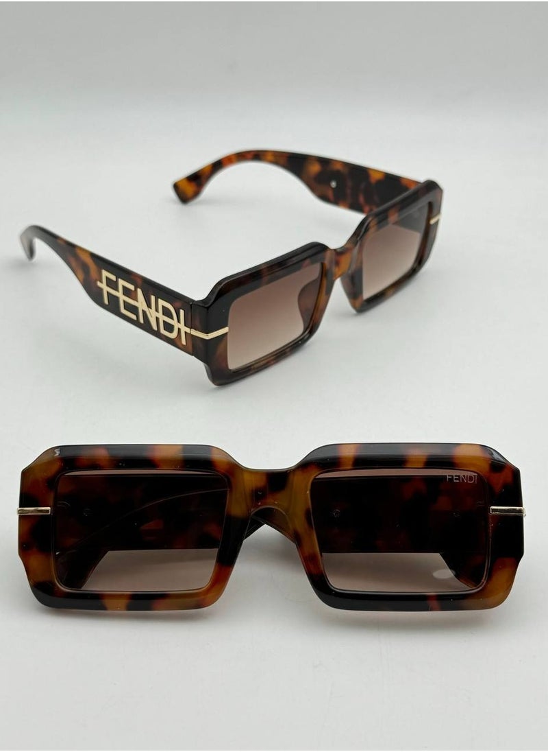 Fendi - Women's sunglasses to protect from the sun's rays - Image 1
