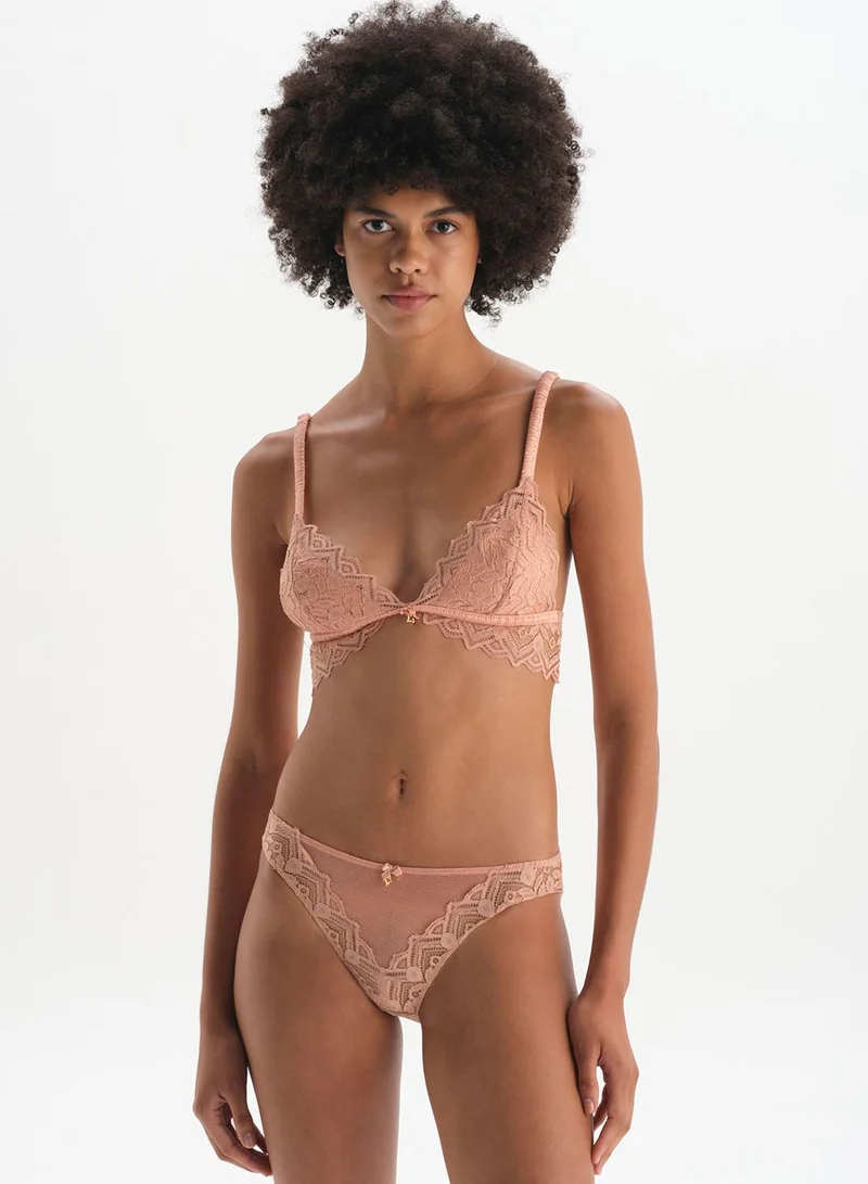 dagi Lace Detail Brief