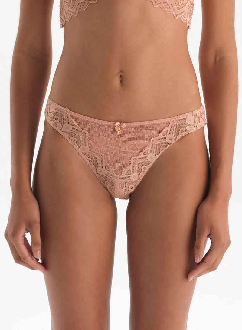 dagi Lace Detail Brief