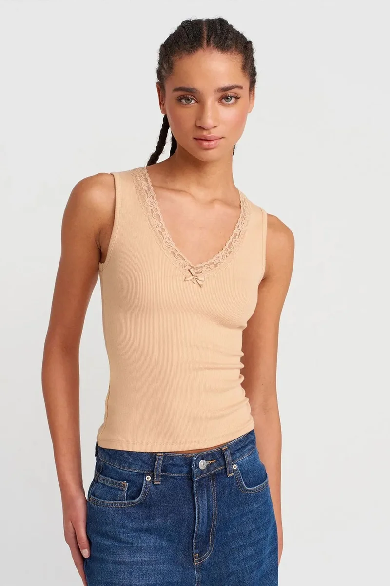 DILVIN Sleeveless Lace Ribbed V-neck Blouse