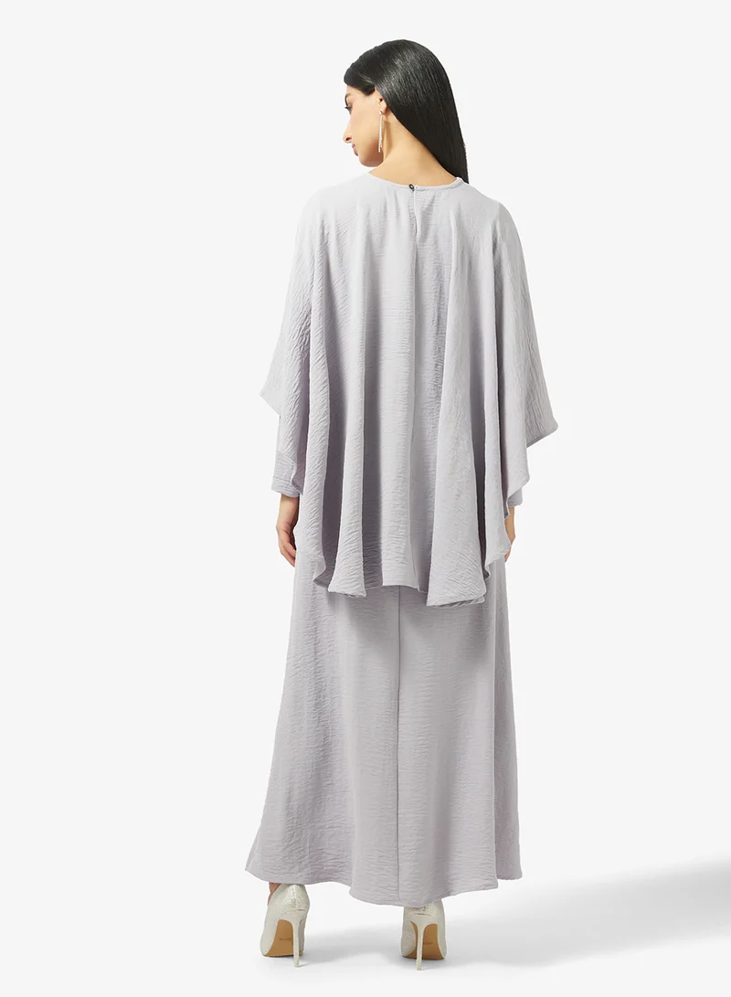 خزانة Dress With Cape