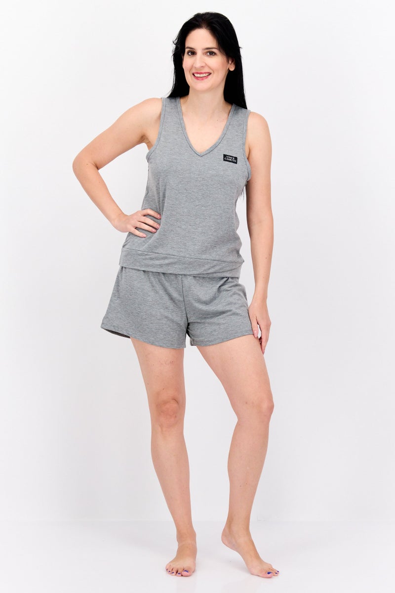 VINCE CAMUTO طقم بيجاما نسائي مكون من 2 قطعة، توب تانك وشورت، رمادي فاتح - Image 2