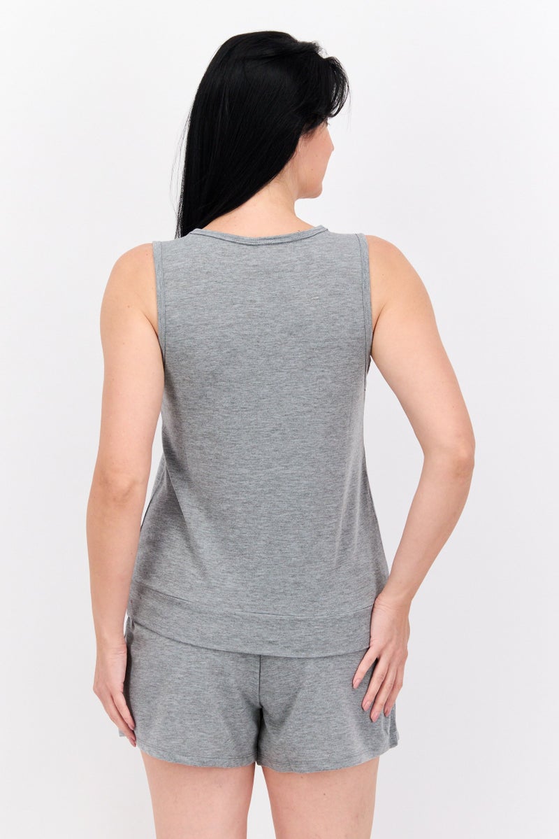 VINCE CAMUTO طقم بيجاما نسائي مكون من 2 قطعة، توب تانك وشورت، رمادي فاتح - Image 4