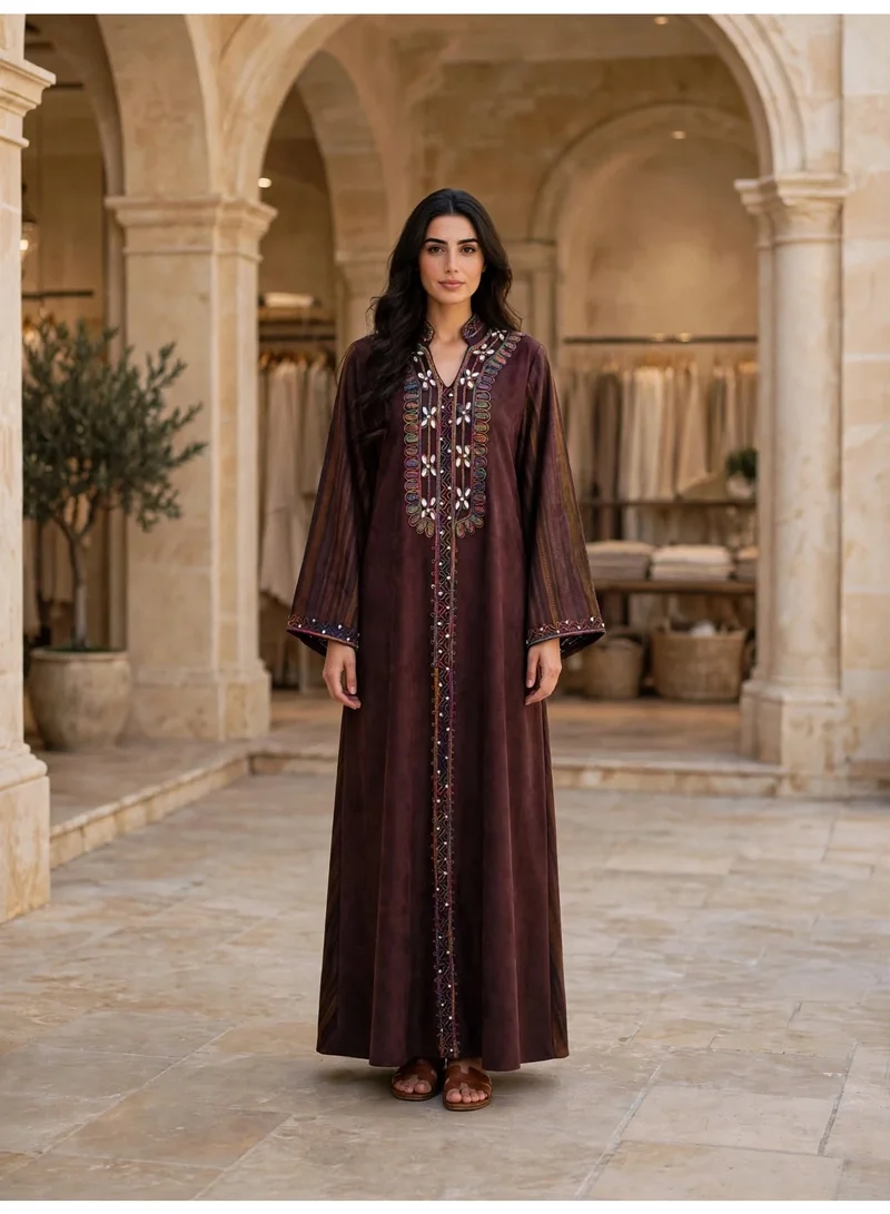 اكسا جلابية ملابس شتوية شامواه مطرزة بالخرز الملون والكريستال للنساء من إكسا IKW1069