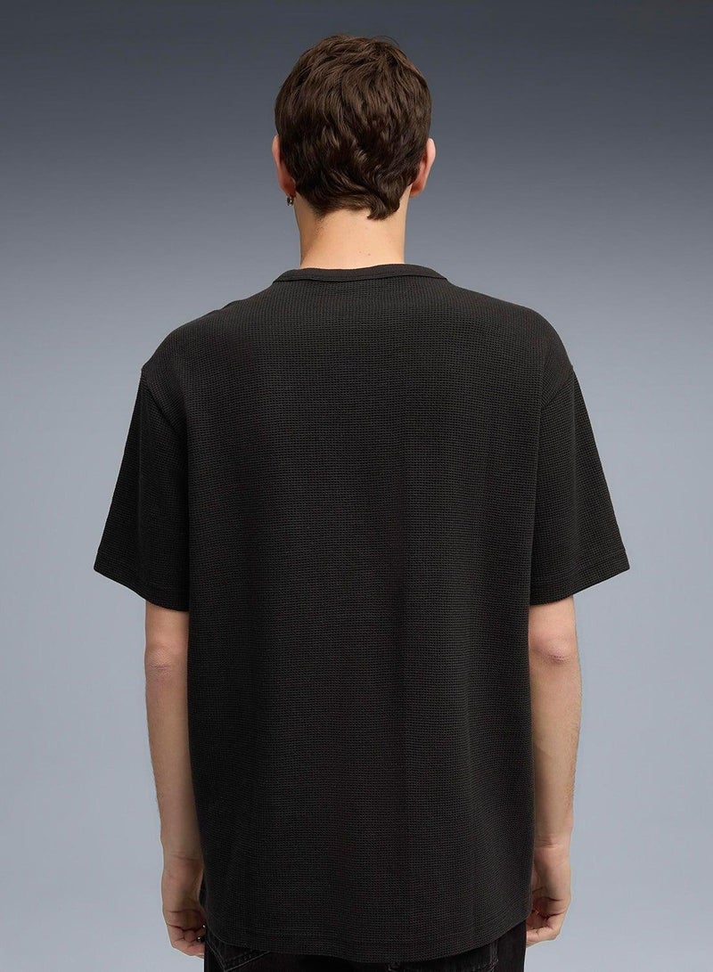 PUMA Classics Relaxed Pinnacle T-Shirt - Image 2