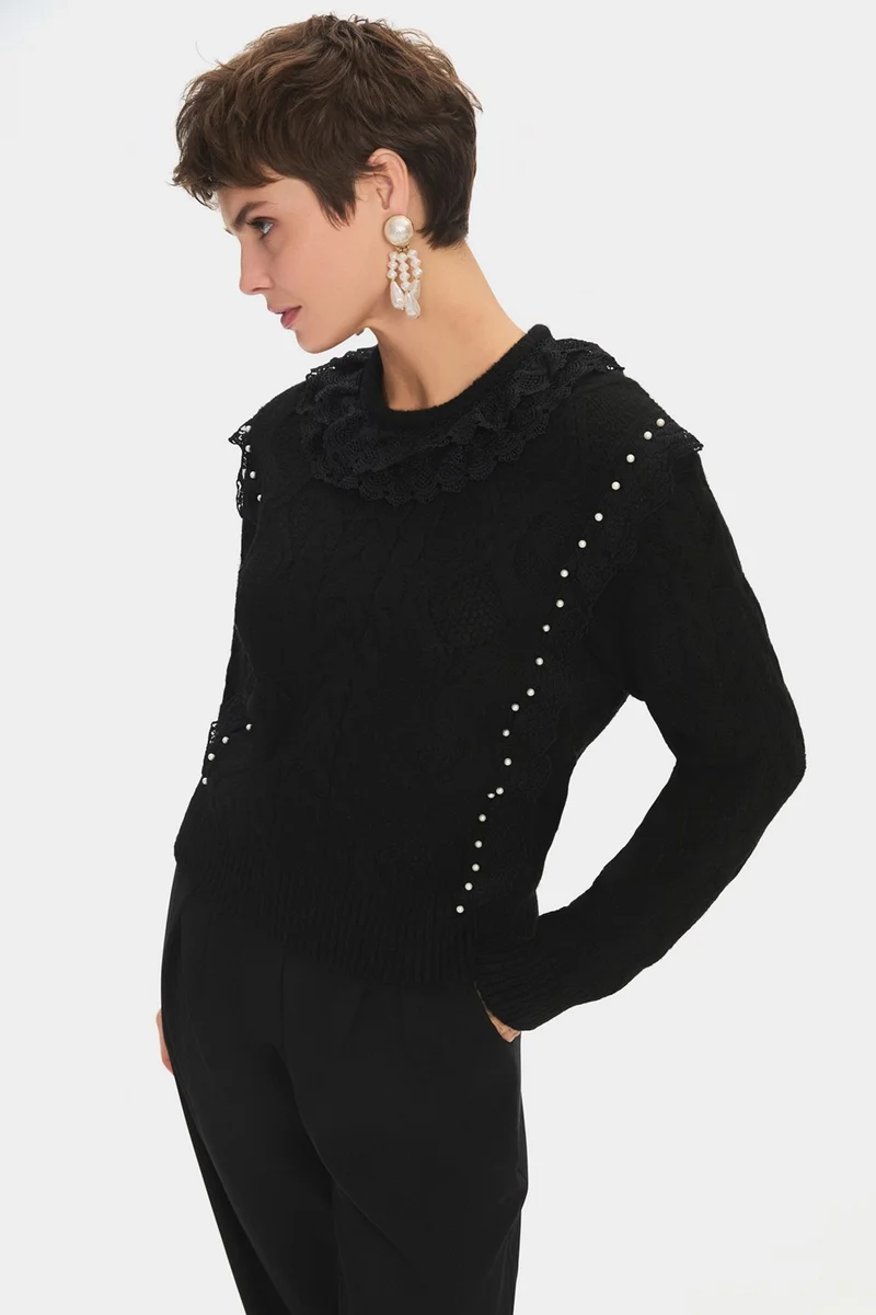 جون Women's Crew Neck Ruffle Hair Knitted Sweater