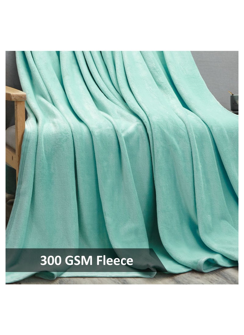 Donetella 1-Piece Ultra Soft Flannel Fleece Blanket/Throw  - Image 2