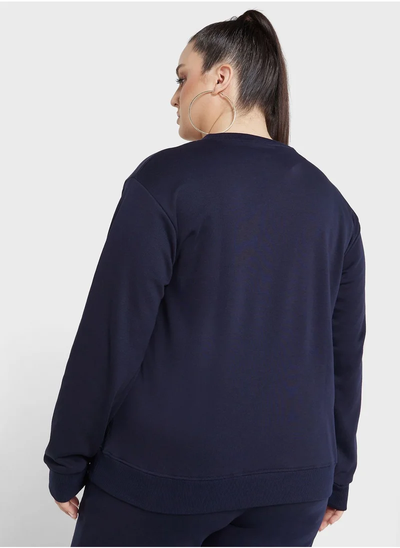 جينجر بلس Essential Crew Neck Sweatshirt