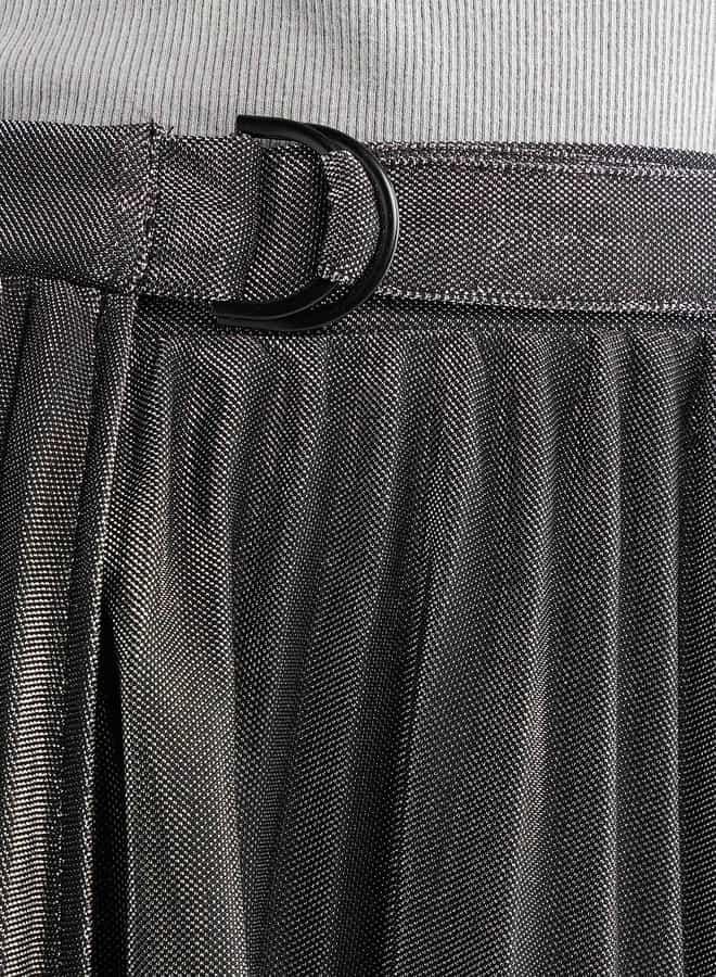 سبلاش فيڤ تنورة بكسرات غير متماثلة مع بزينة إبزيم - Image 4