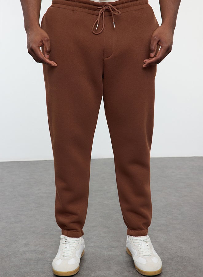 trendyol Brown Plus Size Regular/Normal Cut Elastic Leg Jogger Fleece Sweatpants TMNAW24AJ00002  - Image 4