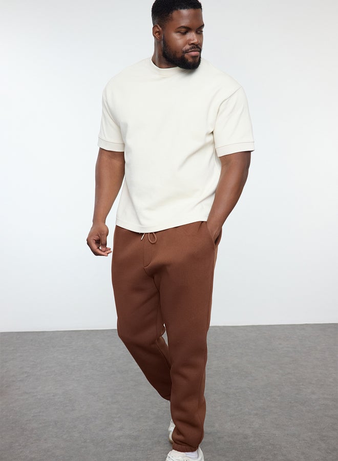trendyol Brown Plus Size Regular/Normal Cut Elastic Leg Jogger Fleece Sweatpants TMNAW24AJ00002  - Image 3