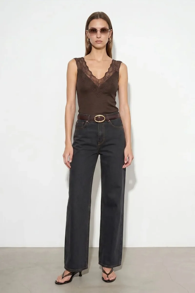 Dilvin Coffee Brown DILVIN Fitted Sleeveless Lace Blouse for Women | Best Price UAE