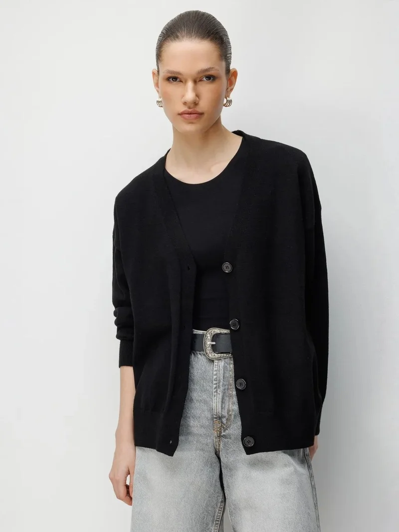 ميكسراي MIXRAY Long Ribbed Knitwear Cardigan with V-neck and Button Closure