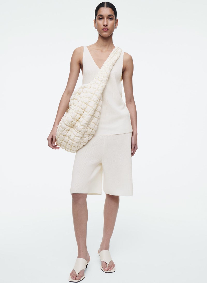 كوش حقيبة كوس السحابية الكبيرة ذات الملمس المتقاطع - Image 4