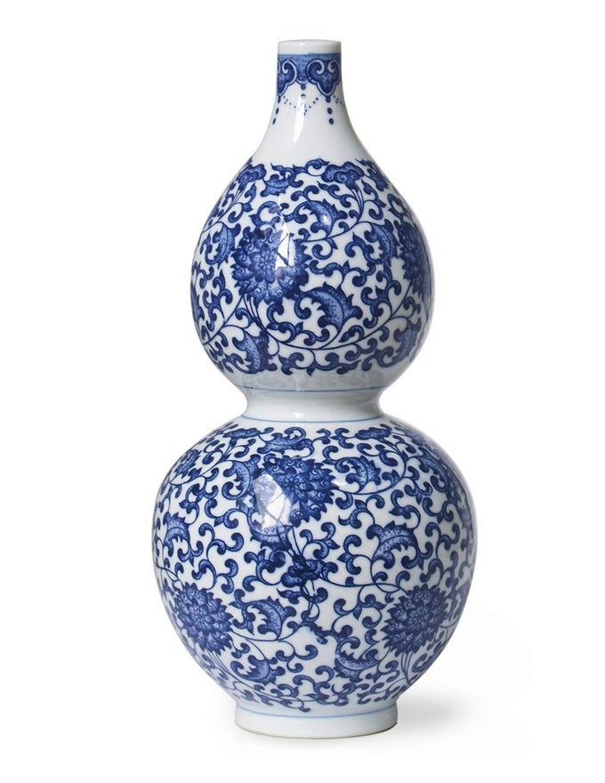 BLUE AND WHITE VASE HANDMADE CHINESE PORCELAIN FLOWER VASE LOTUS MOTIF GOURD SHAPE 12 INCHES