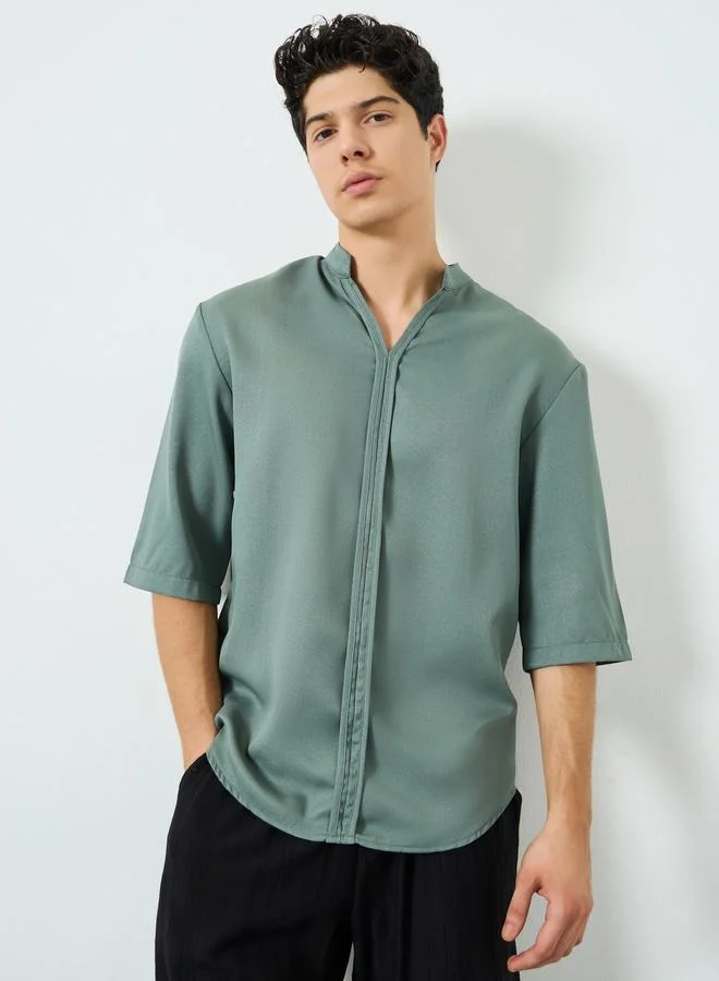 تايك تو Men Green Woven Polo Shirt