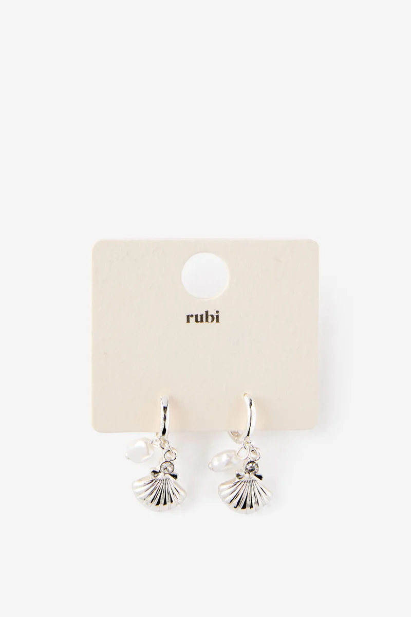 روبي Huggie Hoop Earring