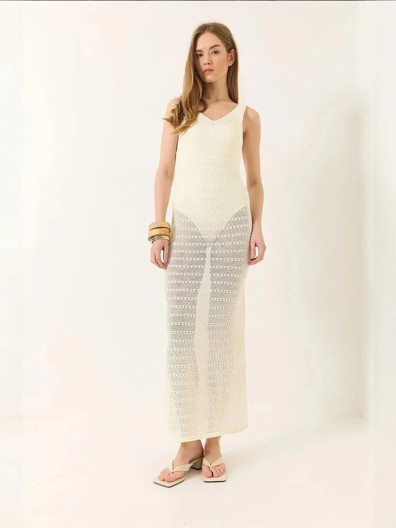 Bianco Lucci LUCCI V-Neck Midi Slit Dress