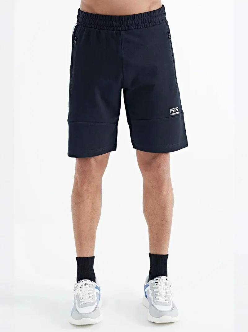 تومي لايف TOMMY Men's Solid Knit Sweat Shorts