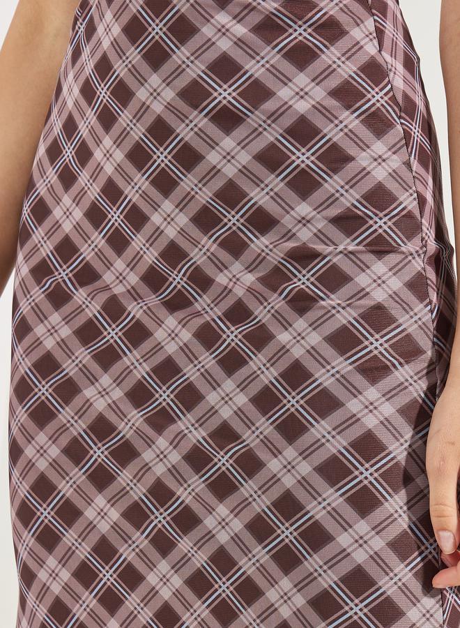 Styli Styli Plaid Check Midi Skirt with Side Slit  - Image 3
