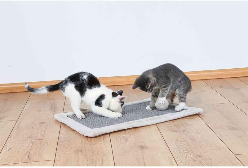 Trixie Scratching Mat with Plush Border - Image 3