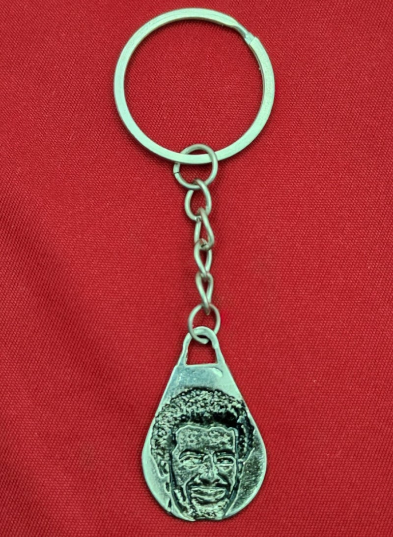 Elegant Silver Keychain With Unique Details "Mohamed Salah" - Image 1