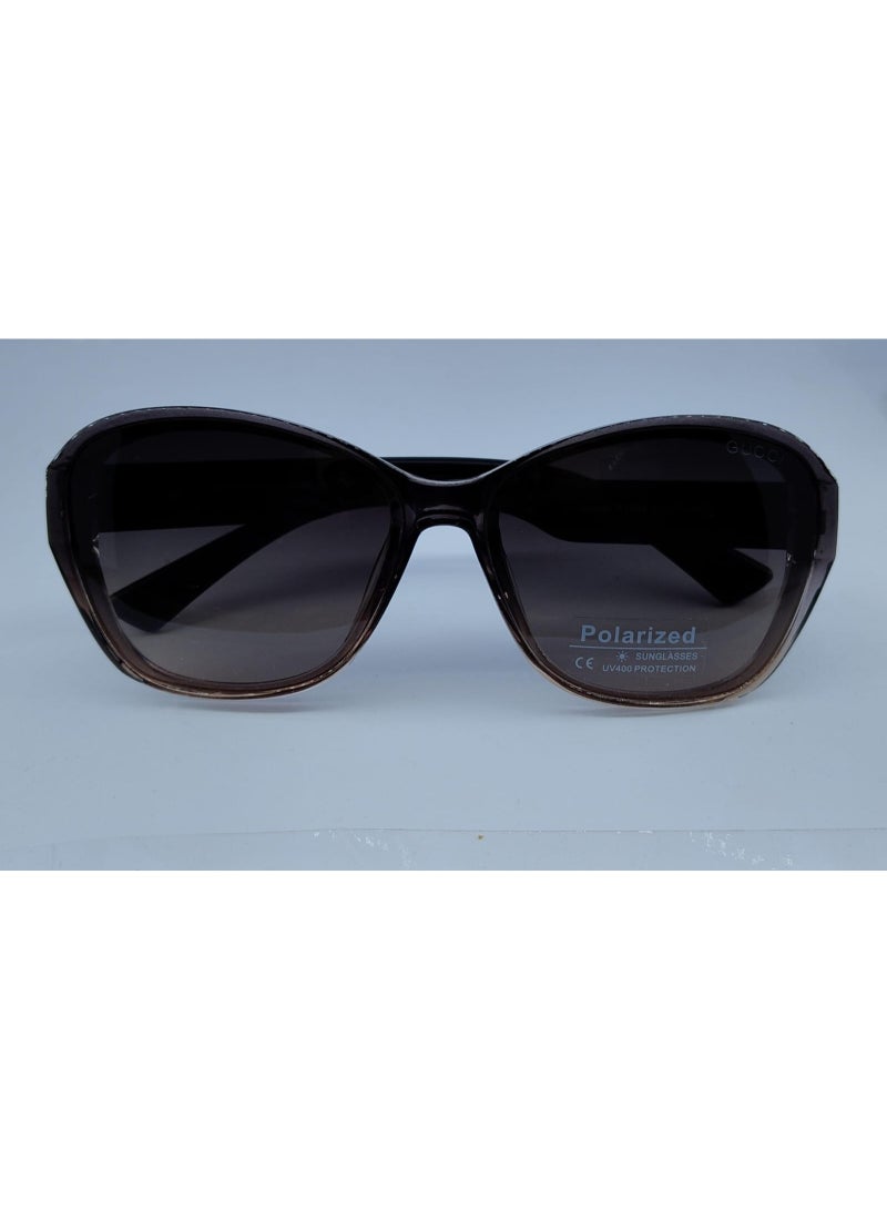 GUCCI Luxury Sunglasses for the Modern Woman – Elegant Black with a Touch of Sophistication - Image 2